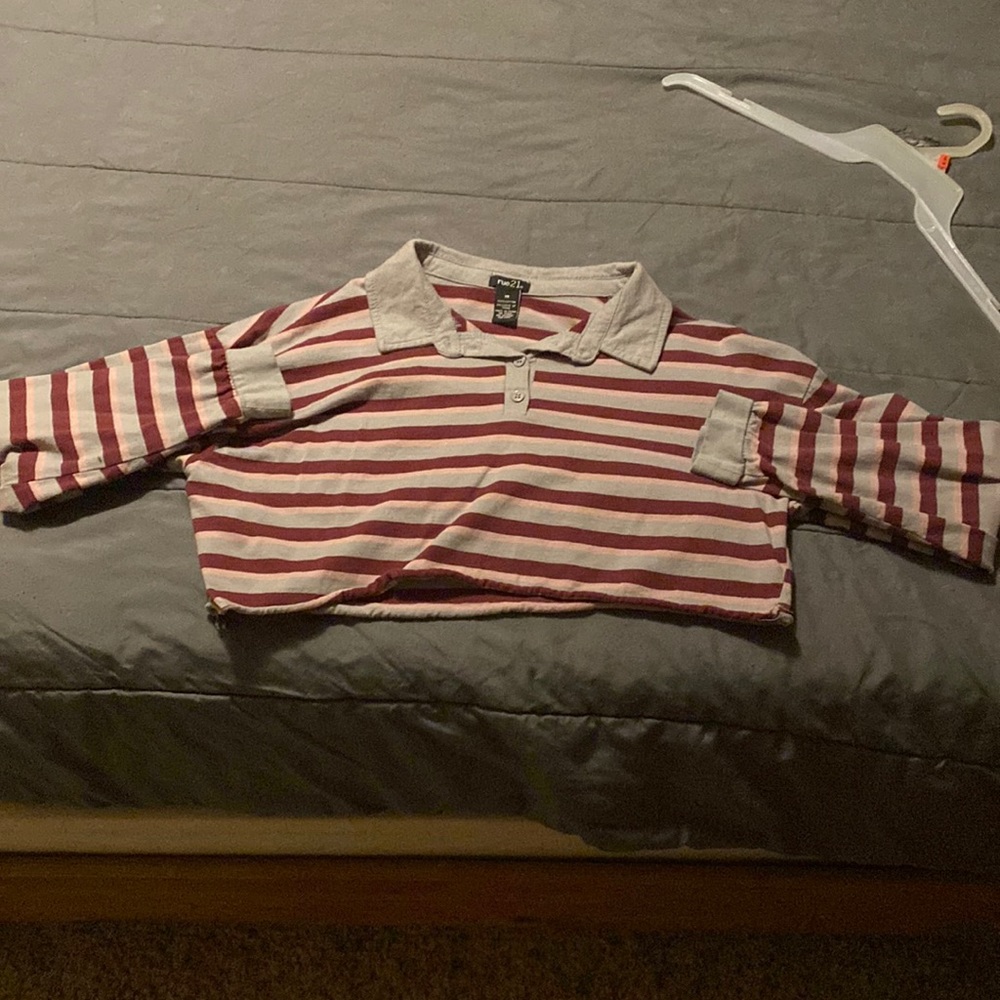 crop top long sleeve striped shirt